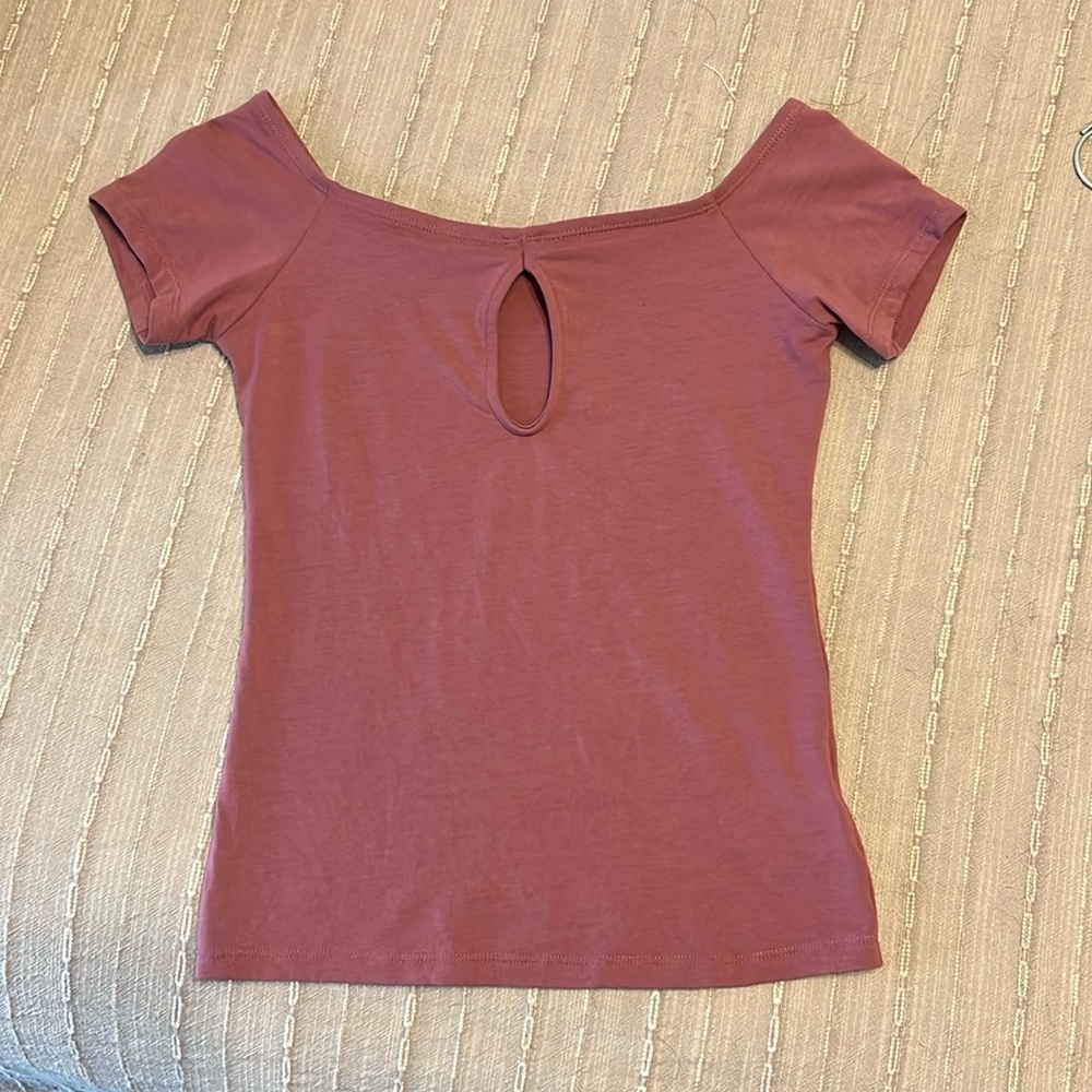 Off the Shoulder Keyhole Express Top